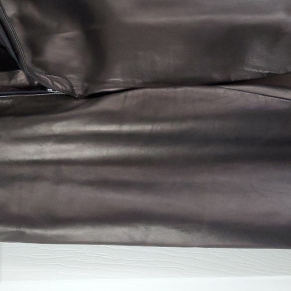 Danier leather sz 8 (vintage?) lined leather pants. Perfect condition!! - Picture 8 of 13